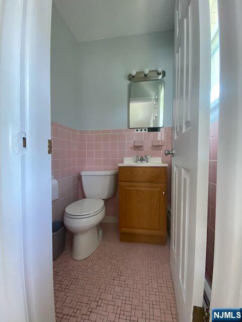 16 Demarest Court, Unit 1 Dumont, NJ 07628 - Photo 18 of 21