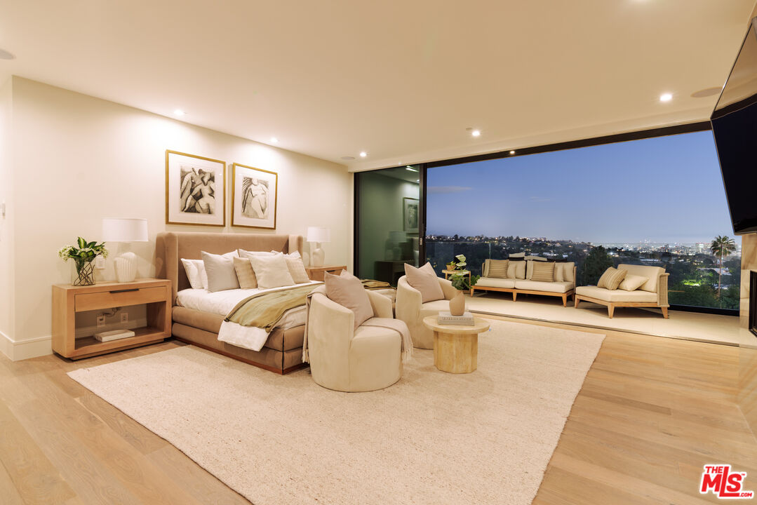 2162 Westridge Road Los Angeles, CA 90049 - Photo 20 of 48