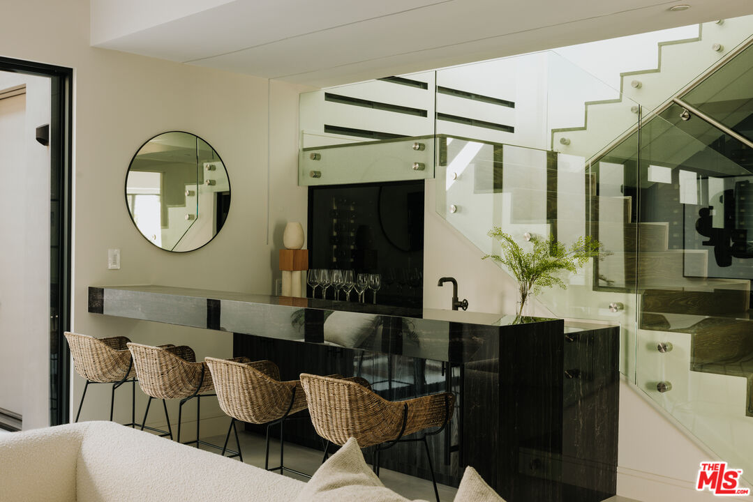 2162 Westridge Road Los Angeles, CA 90049 - Photo 36 of 48