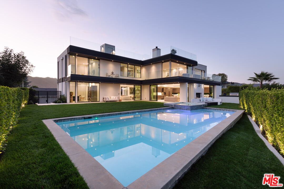 2162 Westridge Road Los Angeles, CA 90049 - Photo 40 of 48