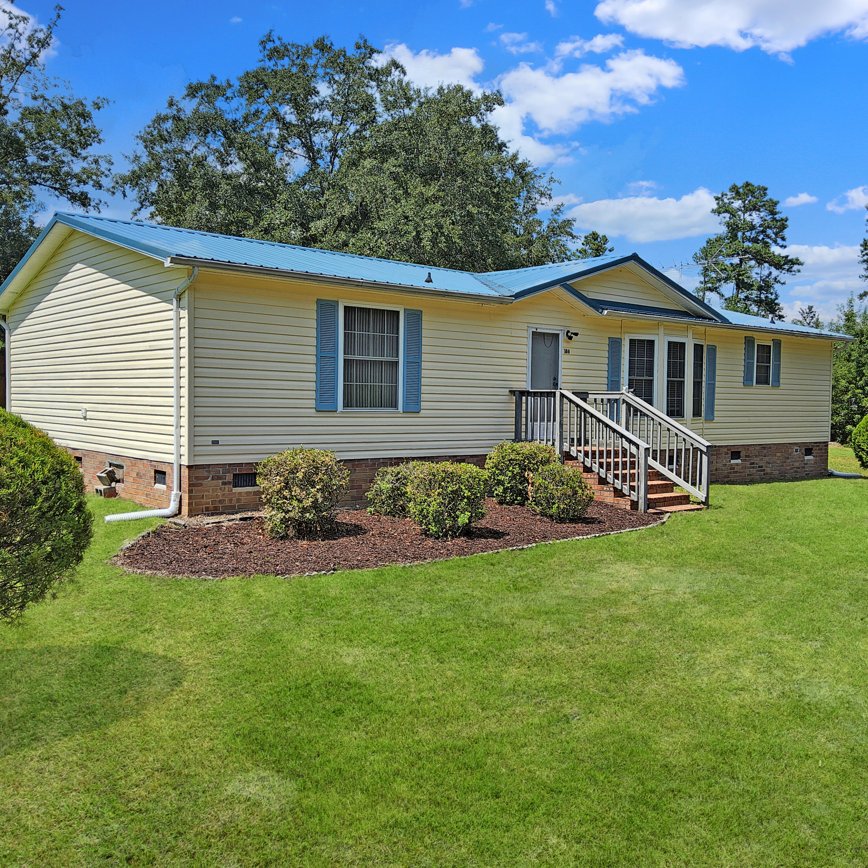 186 Training Road Eutawville, SC 29048 - Photo 4 of 45 20250825_142157