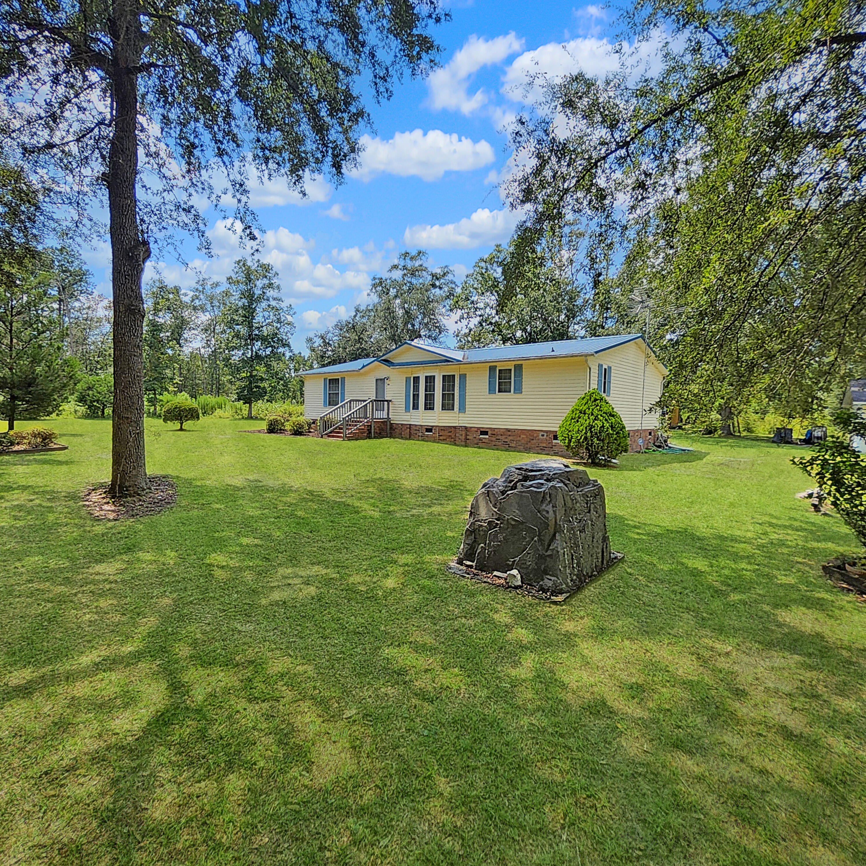 186 Training Road Eutawville, SC 29048 - Photo 5 of 45 20250825_142107