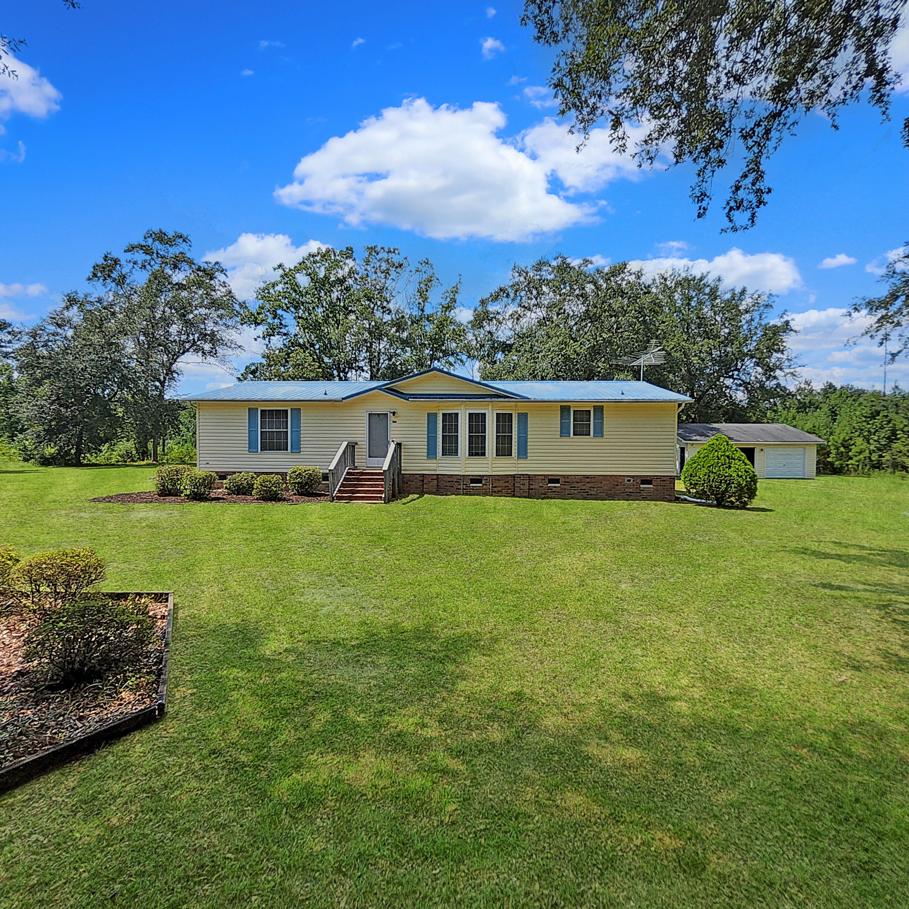 186 Training Road Eutawville, SC 29048 - Photo 6 of 45 20250825_142125