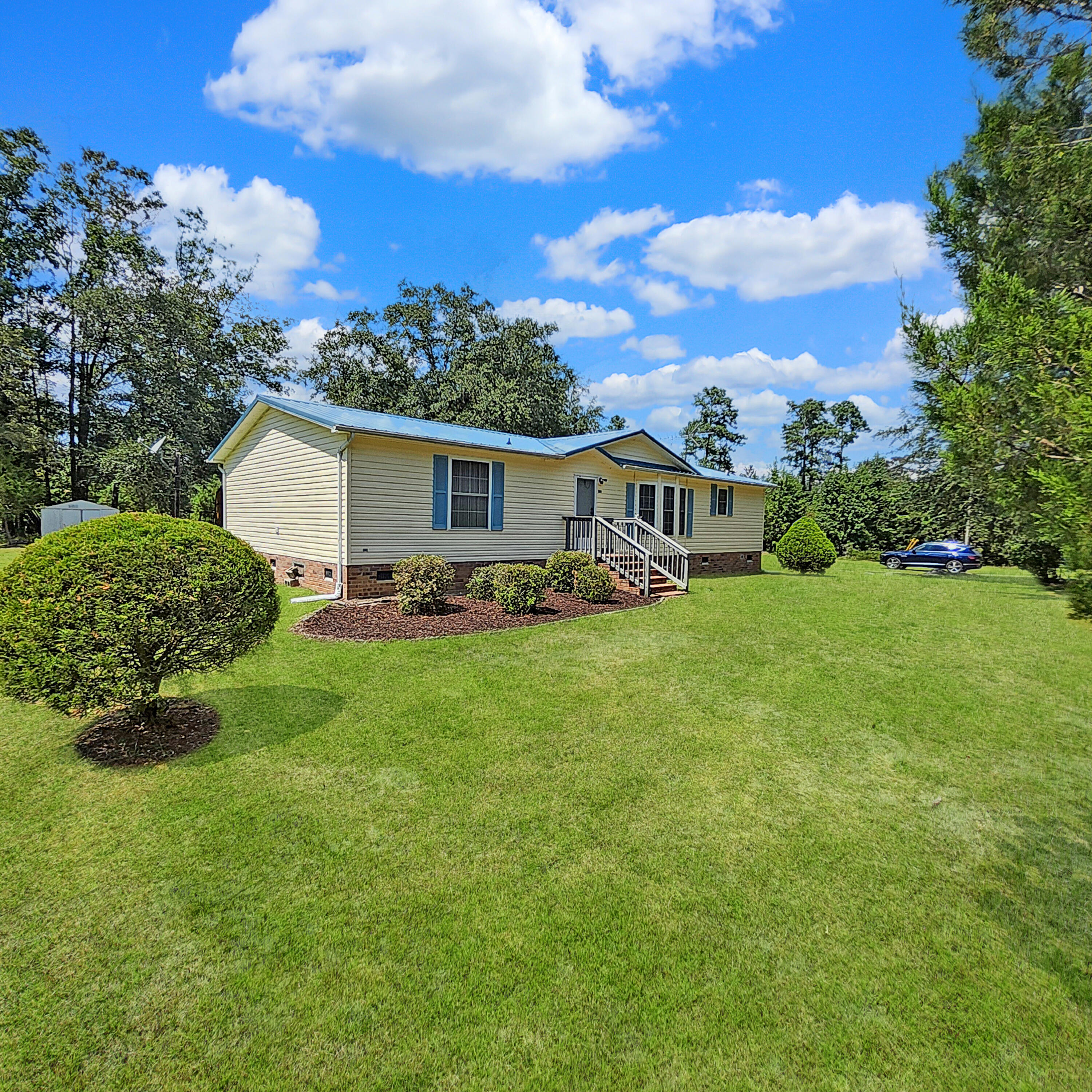 186 Training Road Eutawville, SC 29048 - Photo 7 of 45 20250825_142145