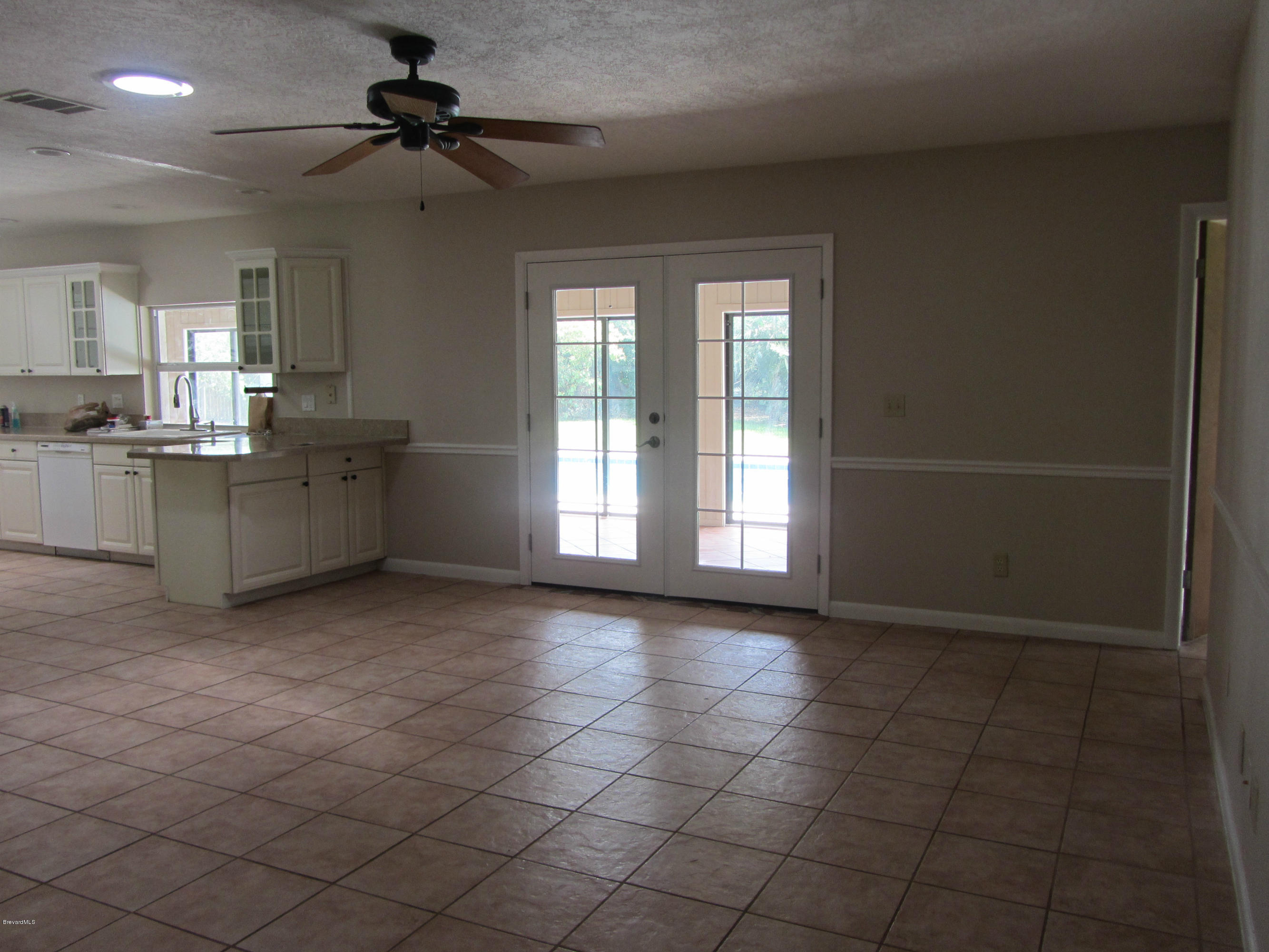 695 Caribbean Road Satellite Beach, FL 32937 - Photo 12 of 19 Family room