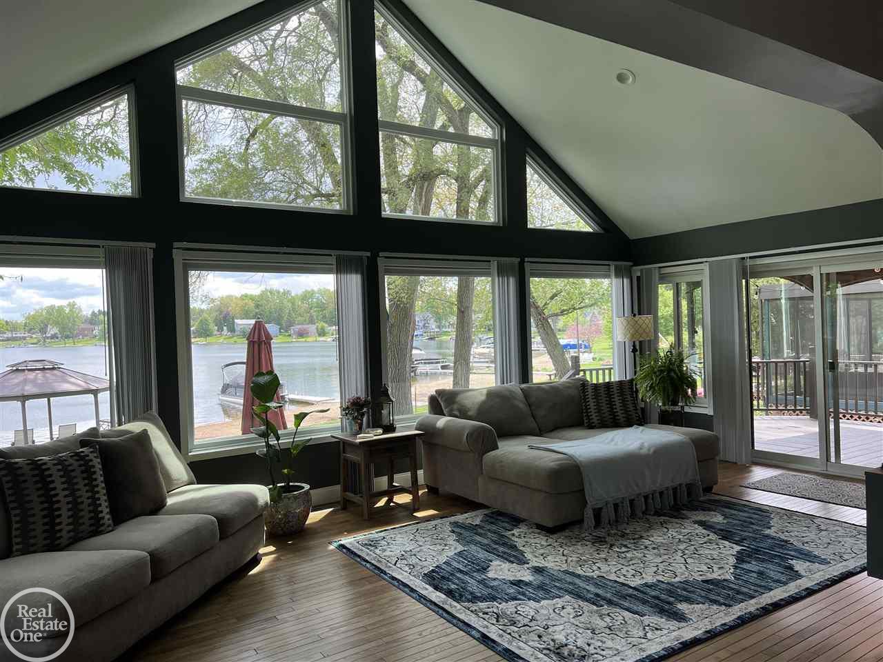 2629 Rubbins Road Howell, MI 48843 - Photo 11 of 63