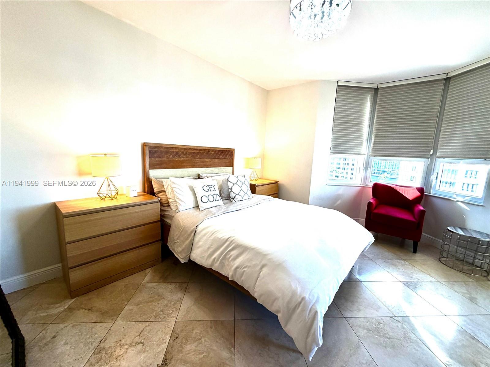 808 Brickell Key Drive, Unit 1003 Miami, FL 33131 - Photo 7 of 29