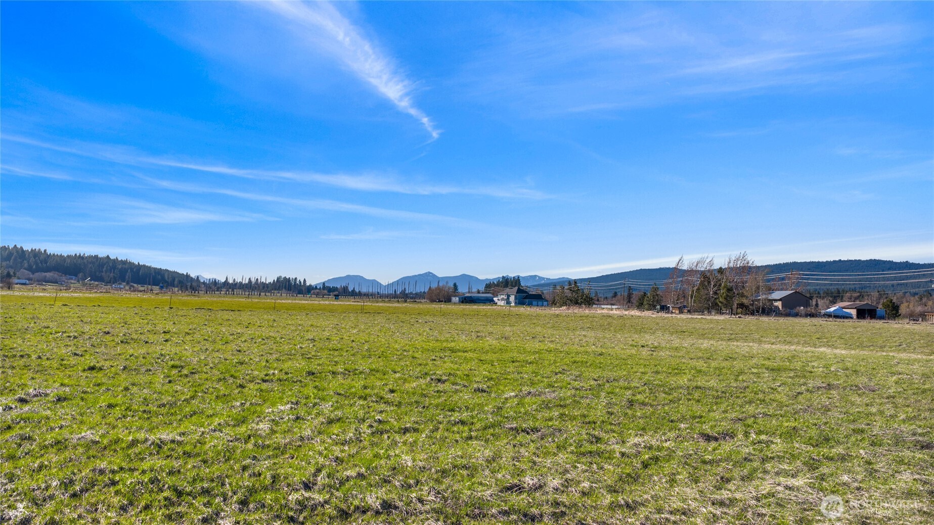 341 Tetons Lane Cle Elum, WA 98922 - Photo 8 of 20 a view of an ocean from a houses