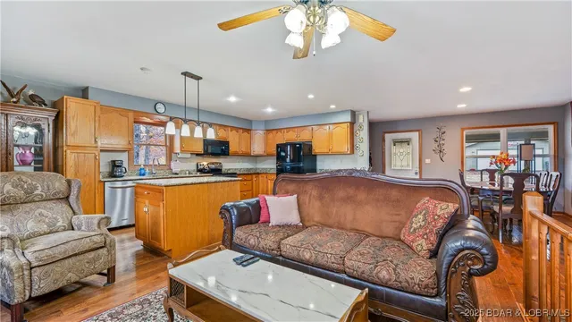 $789,999 | 6464 Kolb Hollow Road, Climax Springs, MO 65324