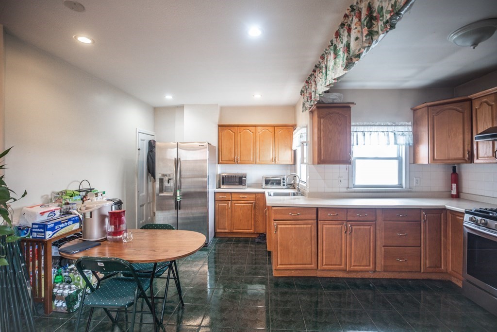 19-21 Spring Street Everett, MA 02149 - Photo 7 of 22 Gallery Image 7