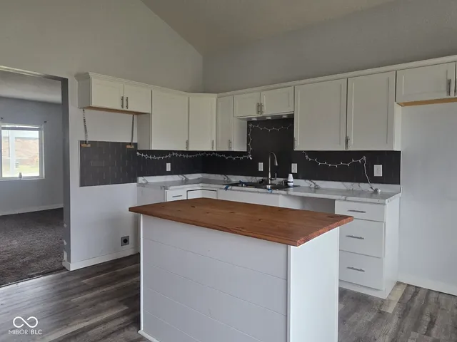 $122,500 | 189 E Street Southwest, Linton, IN 47441