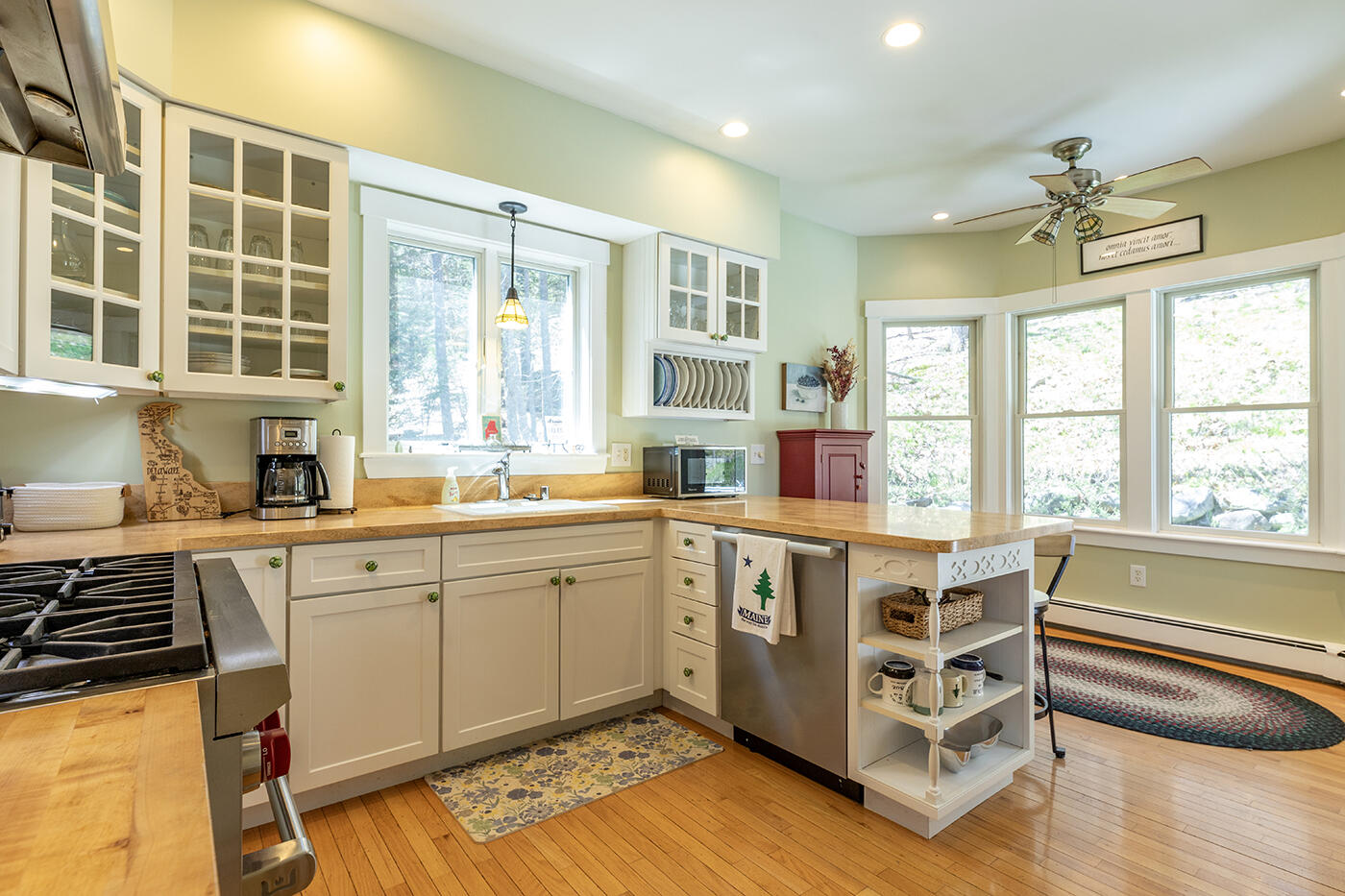 24 Howe Hill Road Camden, ME 04843 - Photo 4 of 54 IMG_6859