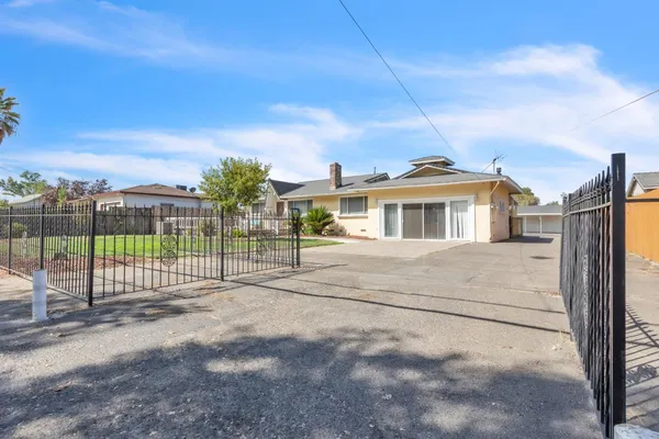 $679,000 | 5435 Dry Creek Road, Sacramento, CA 95838