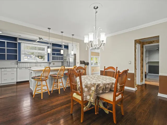 $385,000 | 615 Dean Street, Woodstock, IL 60098