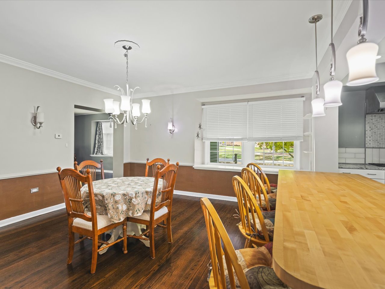 615 Dean Street Woodstock, IL 60098 - Photo 15 of 56