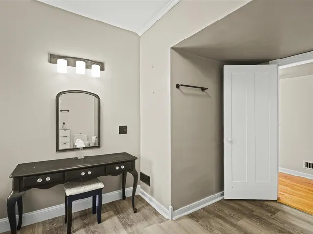 $385,000 | 615 Dean Street, Woodstock, IL 60098