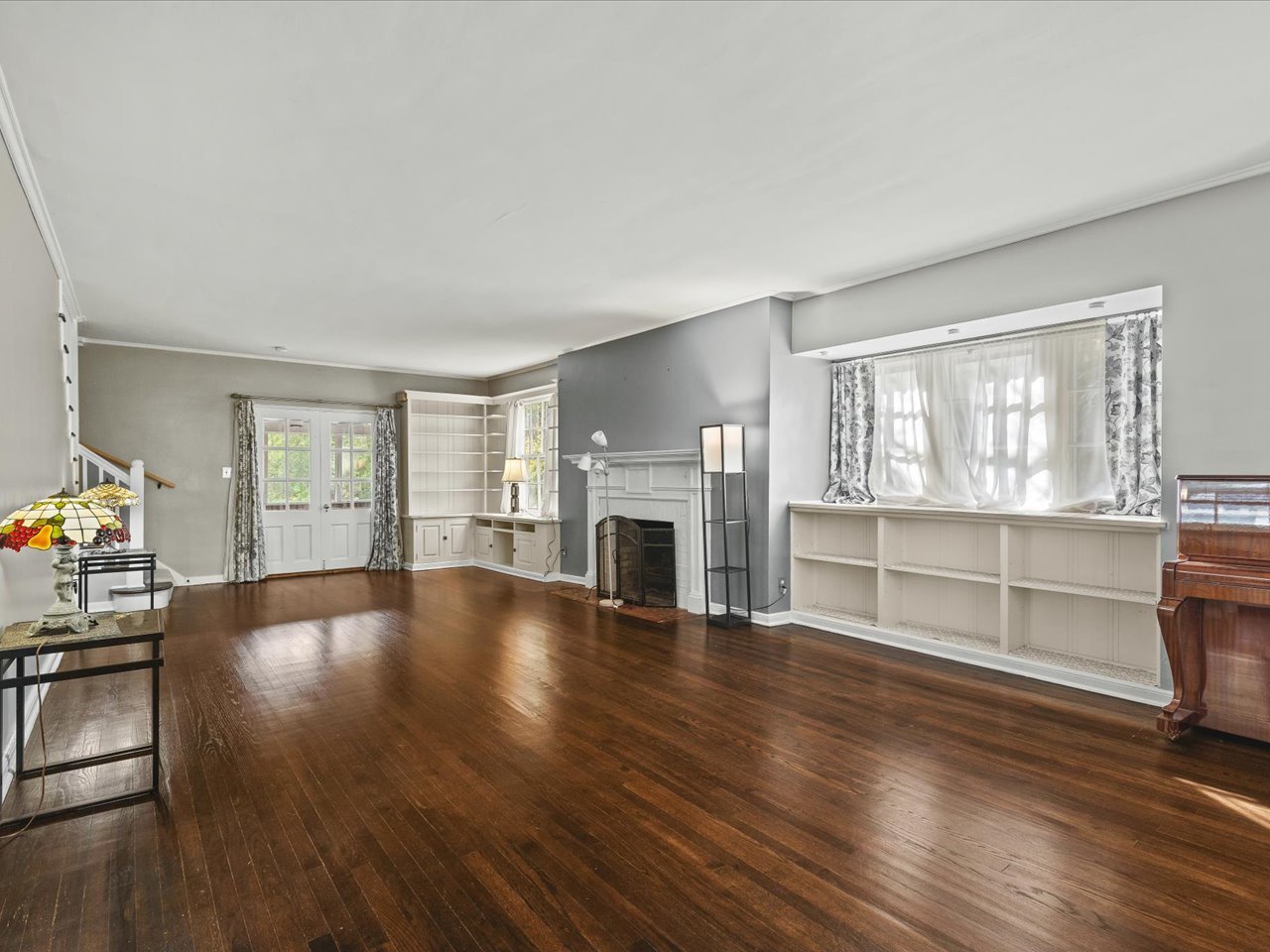 615 Dean Street Woodstock, IL 60098 - Photo 6 of 56