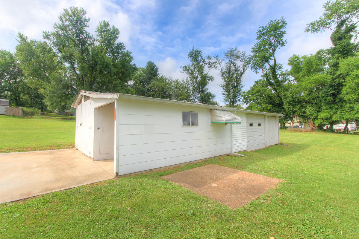 4409 High School Road Knoxville, TN 37912 - Photo 4 of 19 + Perceptions (3)