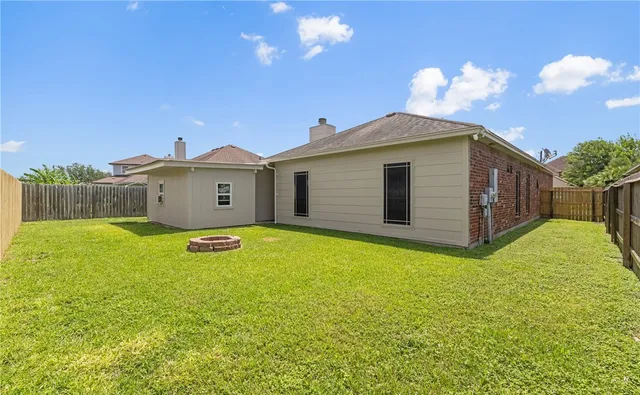 $2,100 | 3613 Berkeley Drive, Corpus Christi, TX 78414