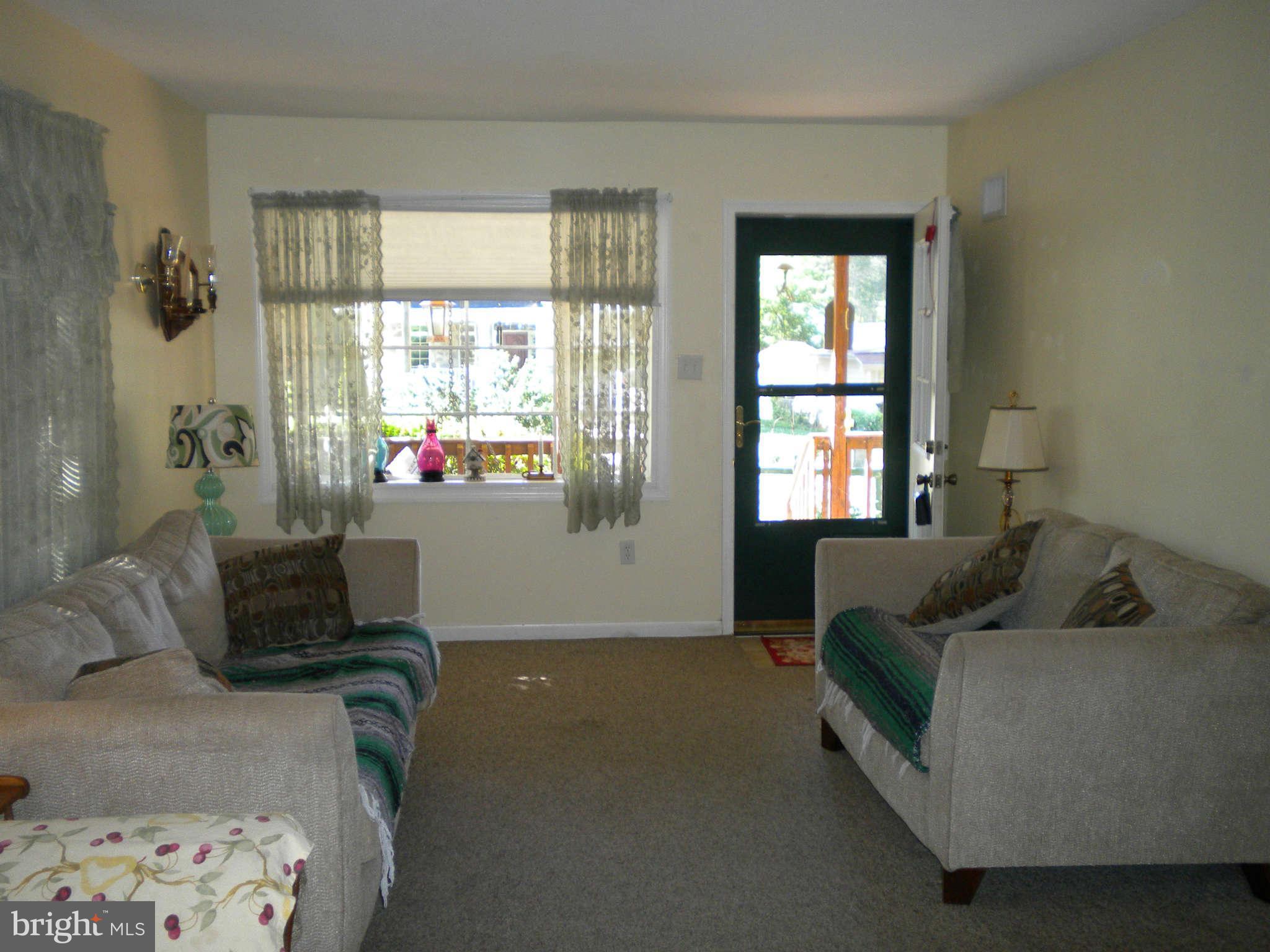 1925 Leonard Road Falls Church, VA 22043 - Photo 5 of 20 Living Room