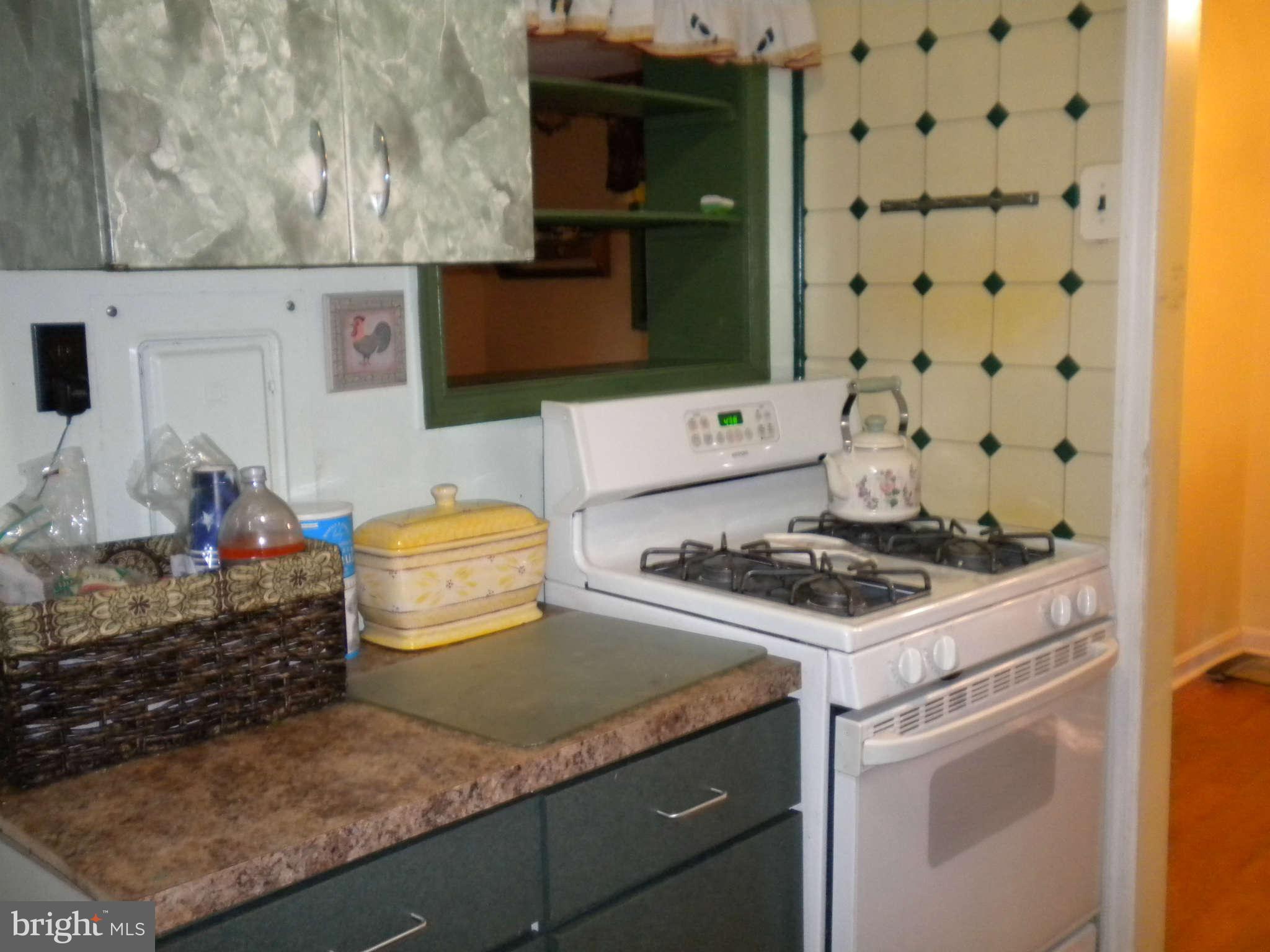 1925 Leonard Road Falls Church, VA 22043 - Photo 8 of 20 Kitchen