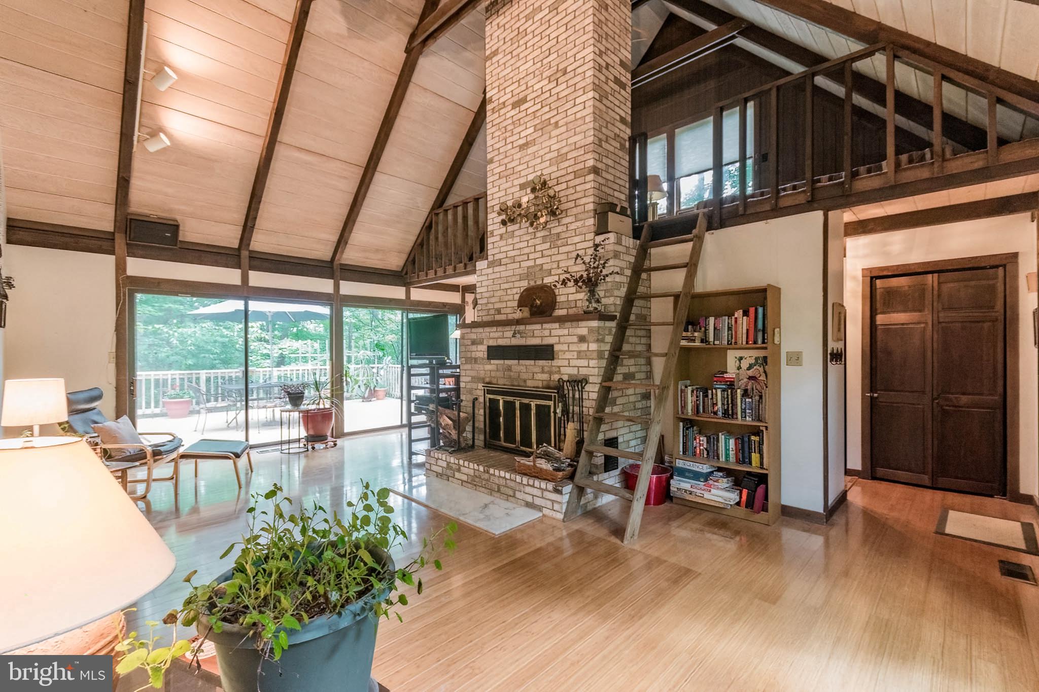 85 Valley View Road Basye, VA 22842 - Photo 13 of 54