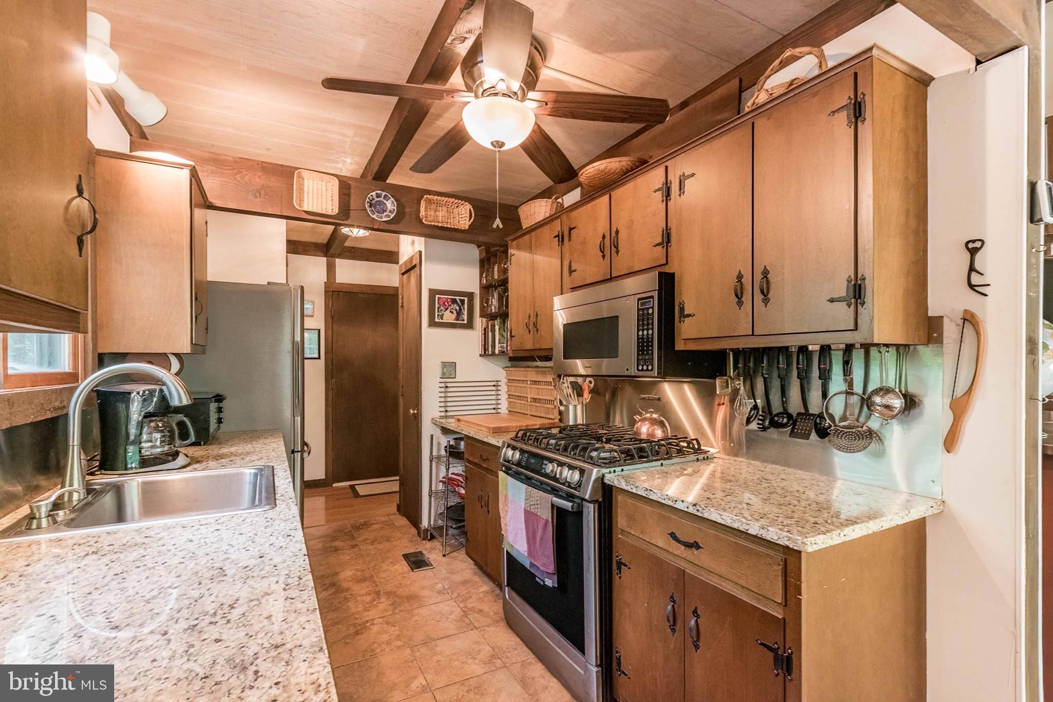 85 Valley View Road Basye, VA 22842 - Photo 22 of 54