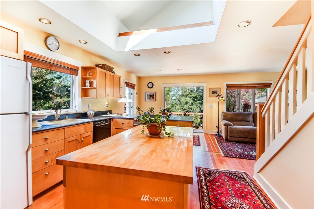 2338 North 59th Street Seattle, WA 98103 - Photo 8 of 23 Gallery Image 8