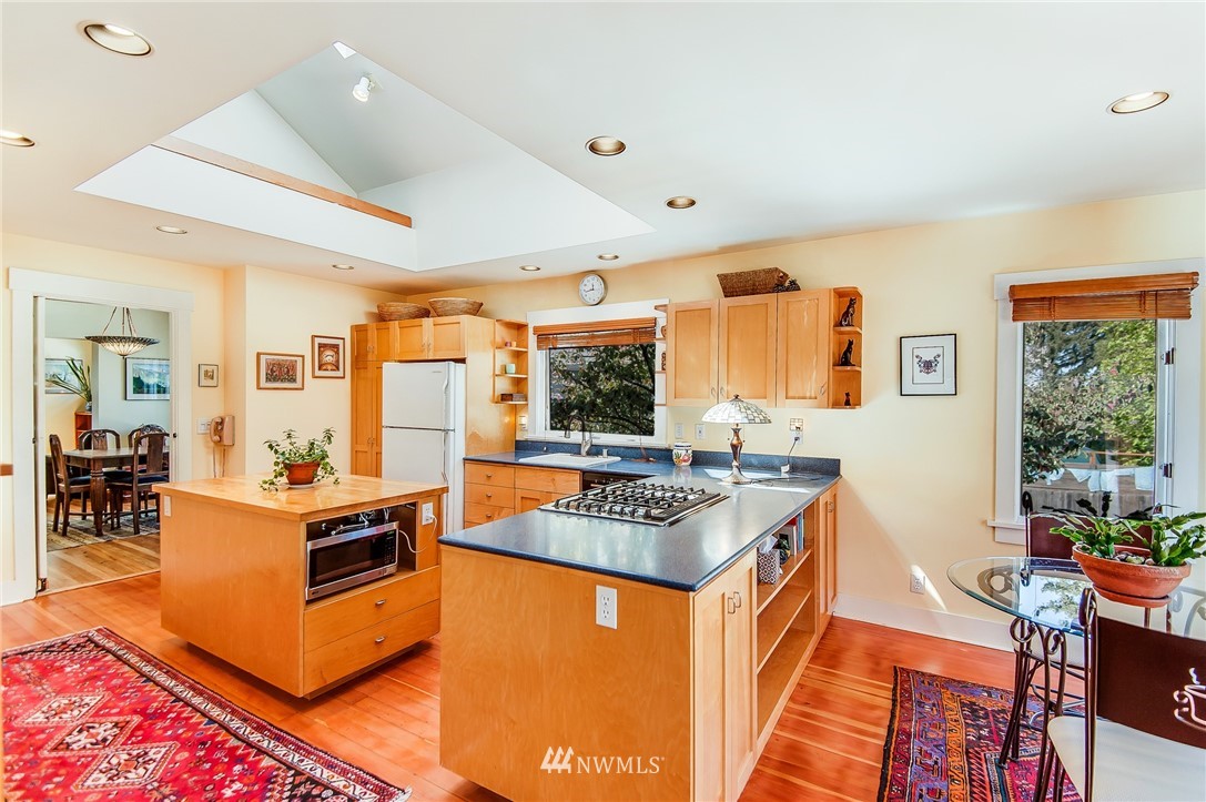 2338 North 59th Street Seattle, WA 98103 - Photo 10 of 23 Gallery Image 10