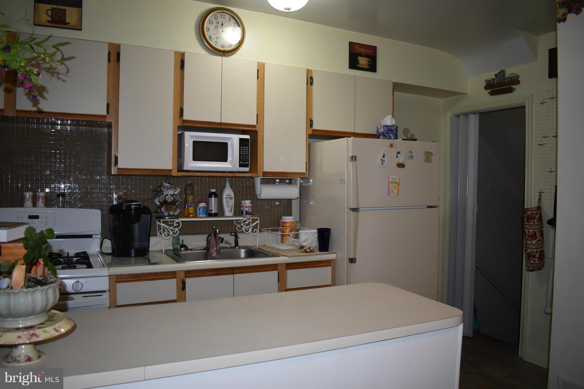 1617 Manor Road Baltimore, MD 21222 - Photo 11 of 28 Kitchen