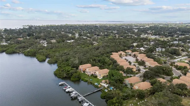 $3,990 | 185 Banyan Bay Drive, St. Petersburg, FL 33705