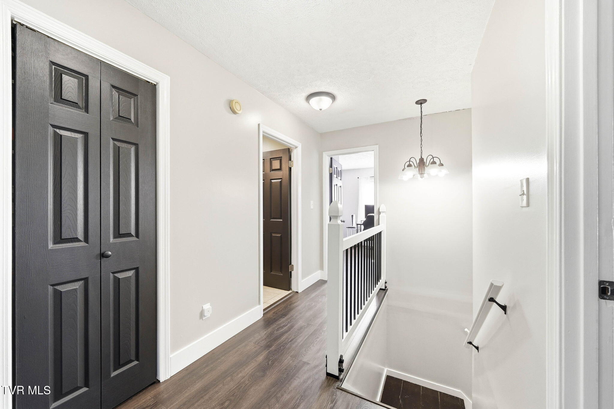 9879 Hunters Valley W Road Duffield, VA 24244 - Photo 14 of 38 14-web-or-mls-9879 Hunters Valley W Rd-1