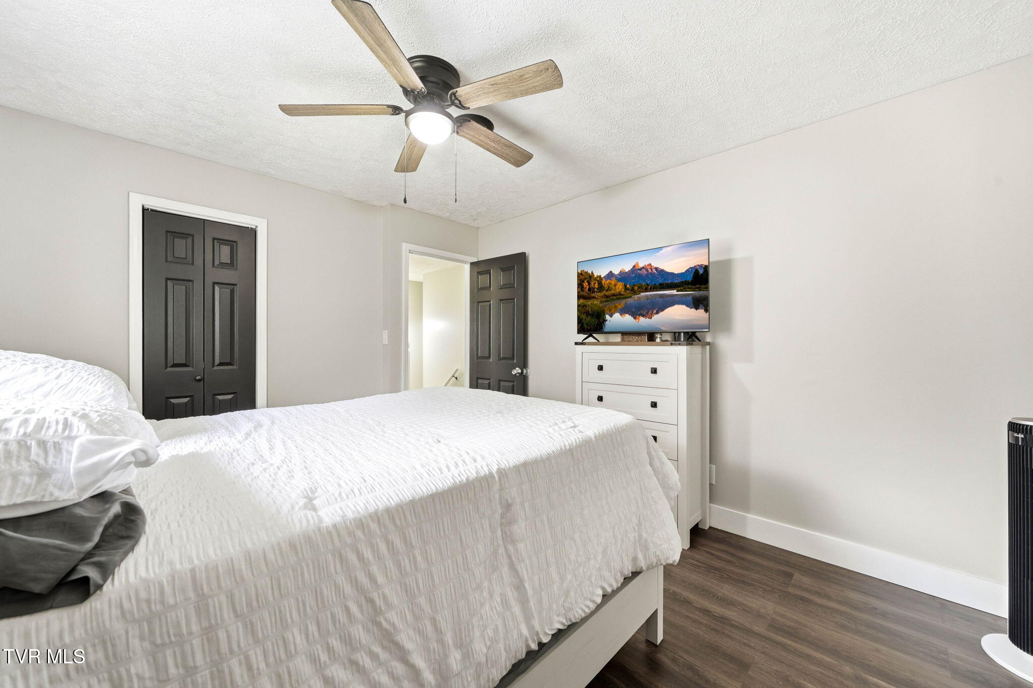 9879 Hunters Valley W Road Duffield, VA 24244 - Photo 16 of 38 16-web-or-mls-9879 Hunters Valley W Rd-1