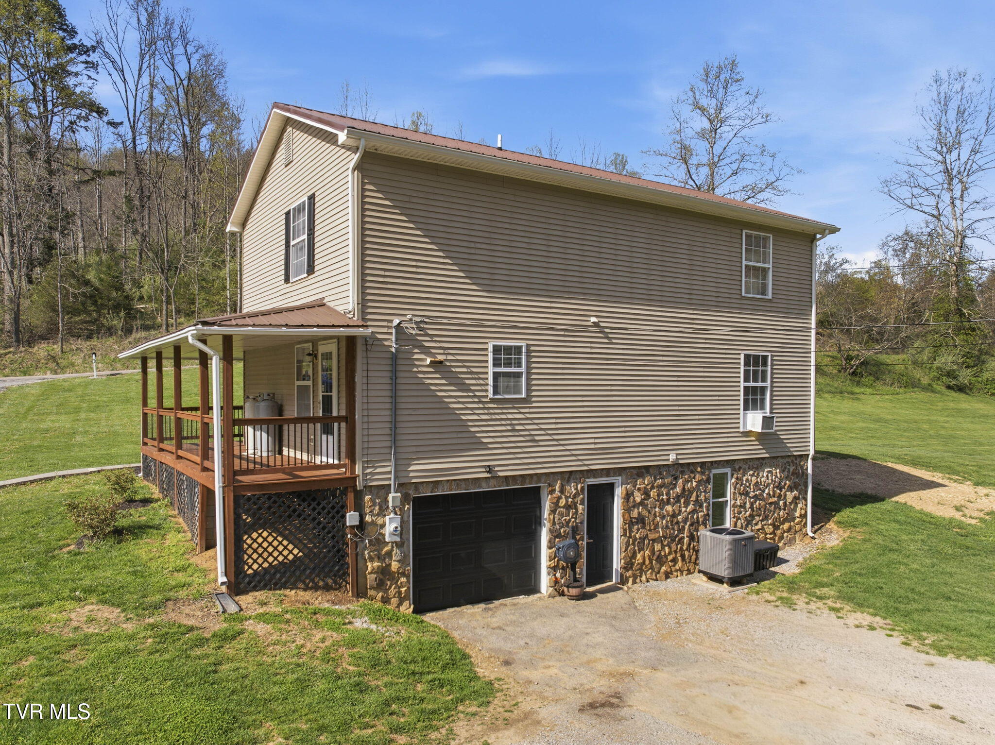 9879 Hunters Valley W Road Duffield, VA 24244 - Photo 33 of 38 33-web-or-mls-9879 Hunters Valley W Rd-3