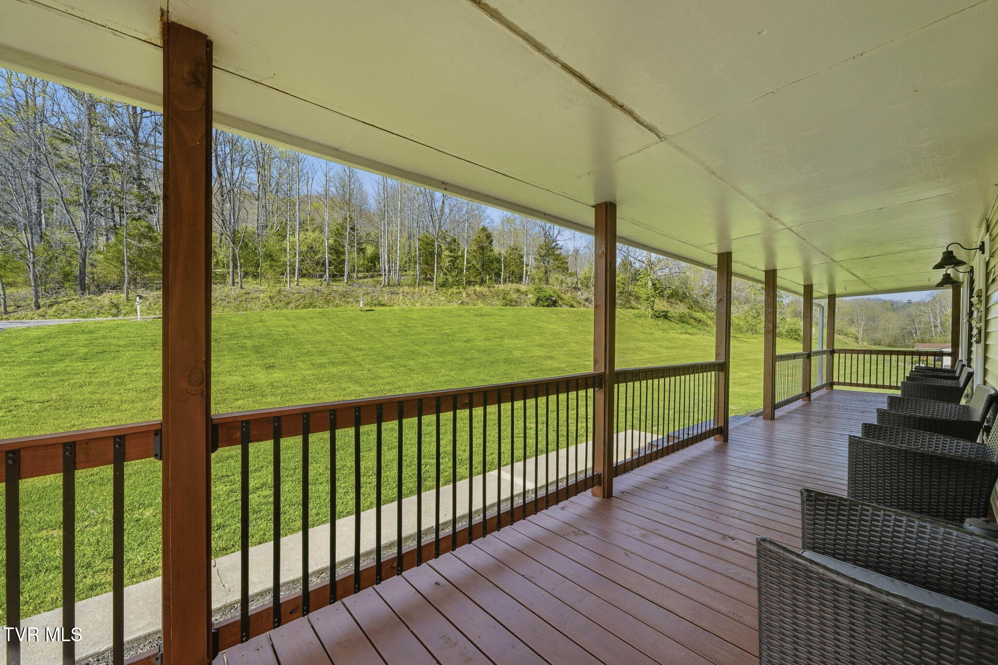 9879 Hunters Valley W Road Duffield, VA 24244 - Photo 4 of 38 4-web-or-mls-9879 Hunters Valley W Rd-4