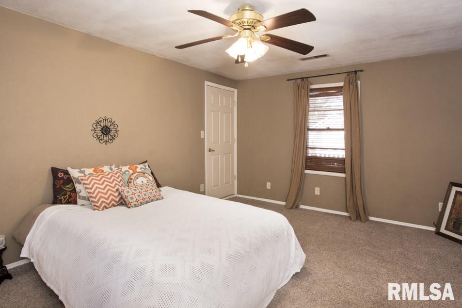 13849 First Street Pekin, IL 61554 - Photo 11 of 18 Gallery Image 11