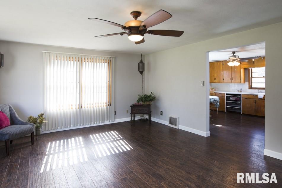 13849 First Street Pekin, IL 61554 - Photo 6 of 18 Gallery Image 6