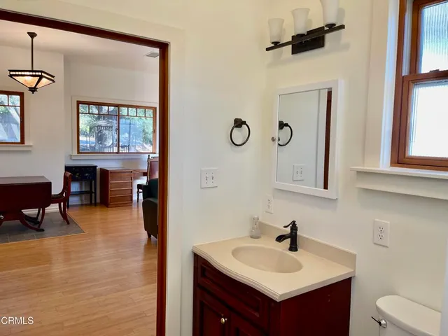 $4,200 | 651 South La Luna Avenue, Ojai, CA 93023