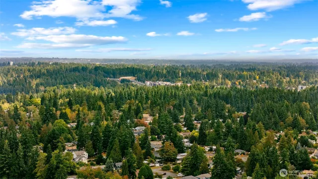 $1,099,000 | 18328 Ashworth Avenue North, Shoreline, WA 98133