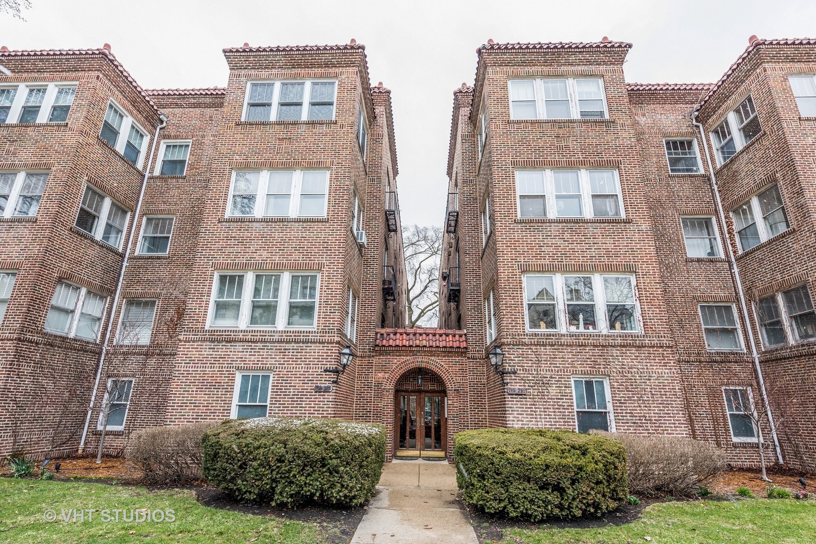725 Emerson Street, Unit 2W, Evanston, IL 60201 Compass