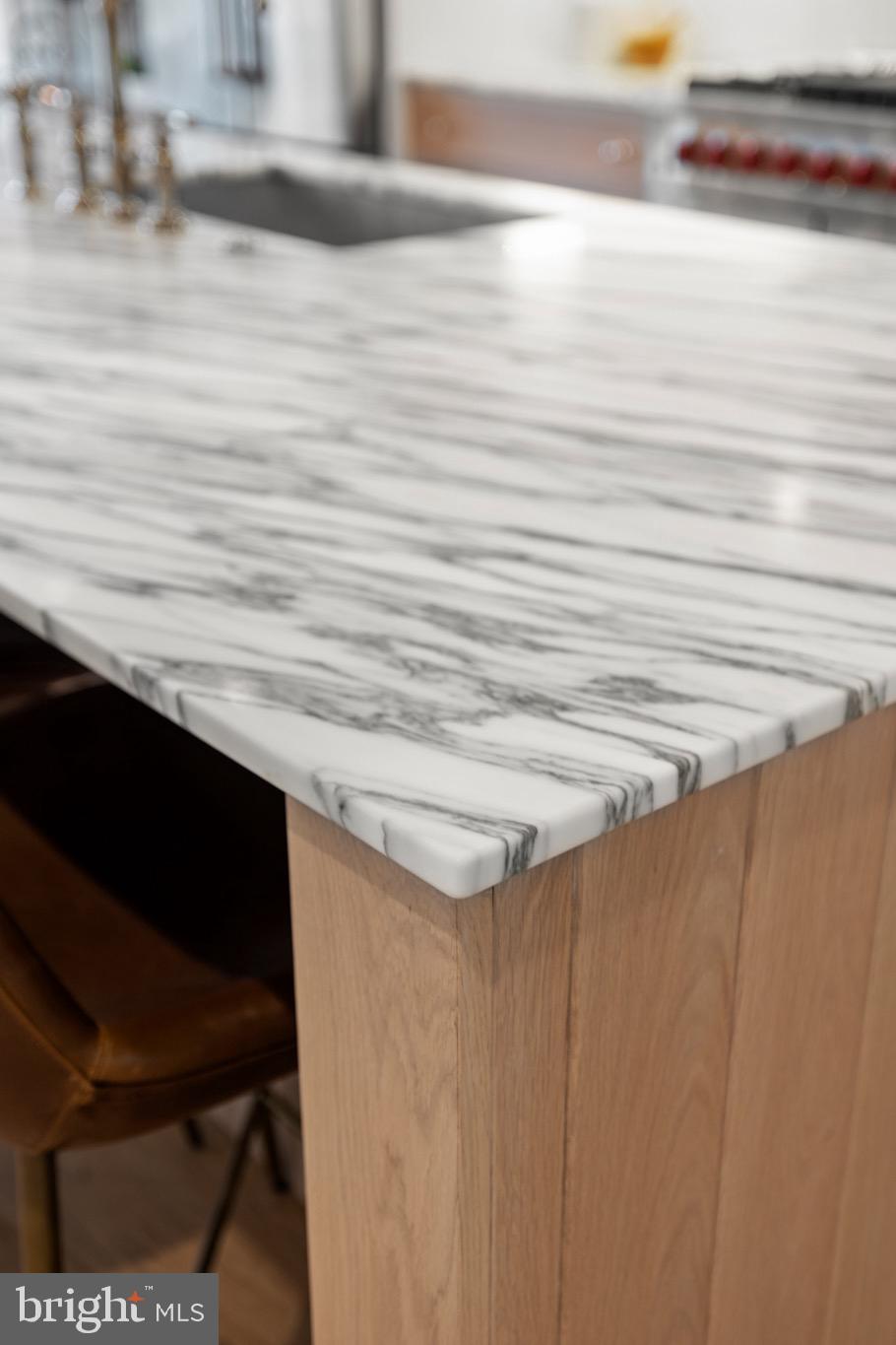 626 I Street Northeast Washington, DC 20002 - Photo 14 of 66 Gorgeous marble countertops!