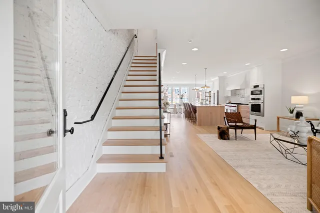 $1,499,999 | 626 I Street Northeast, Washington, DC 20002