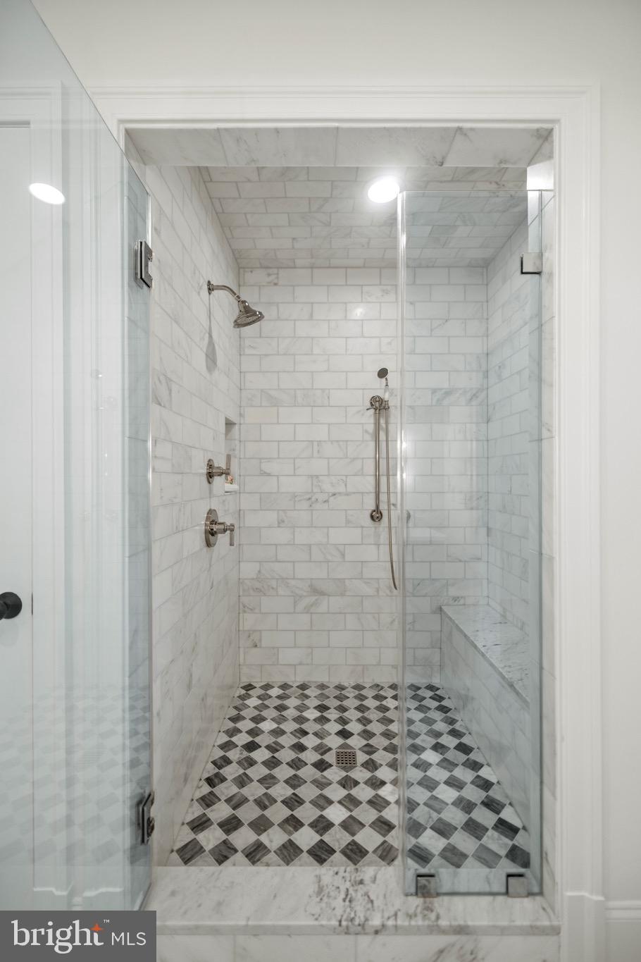 626 I Street Northeast Washington, DC 20002 - Photo 41 of 66 Notice the frameless glass shower door...
