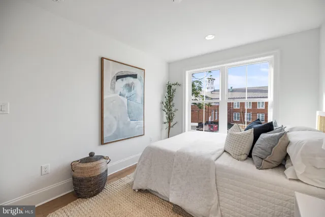 $1,499,999 | 626 I Street Northeast, Washington, DC 20002