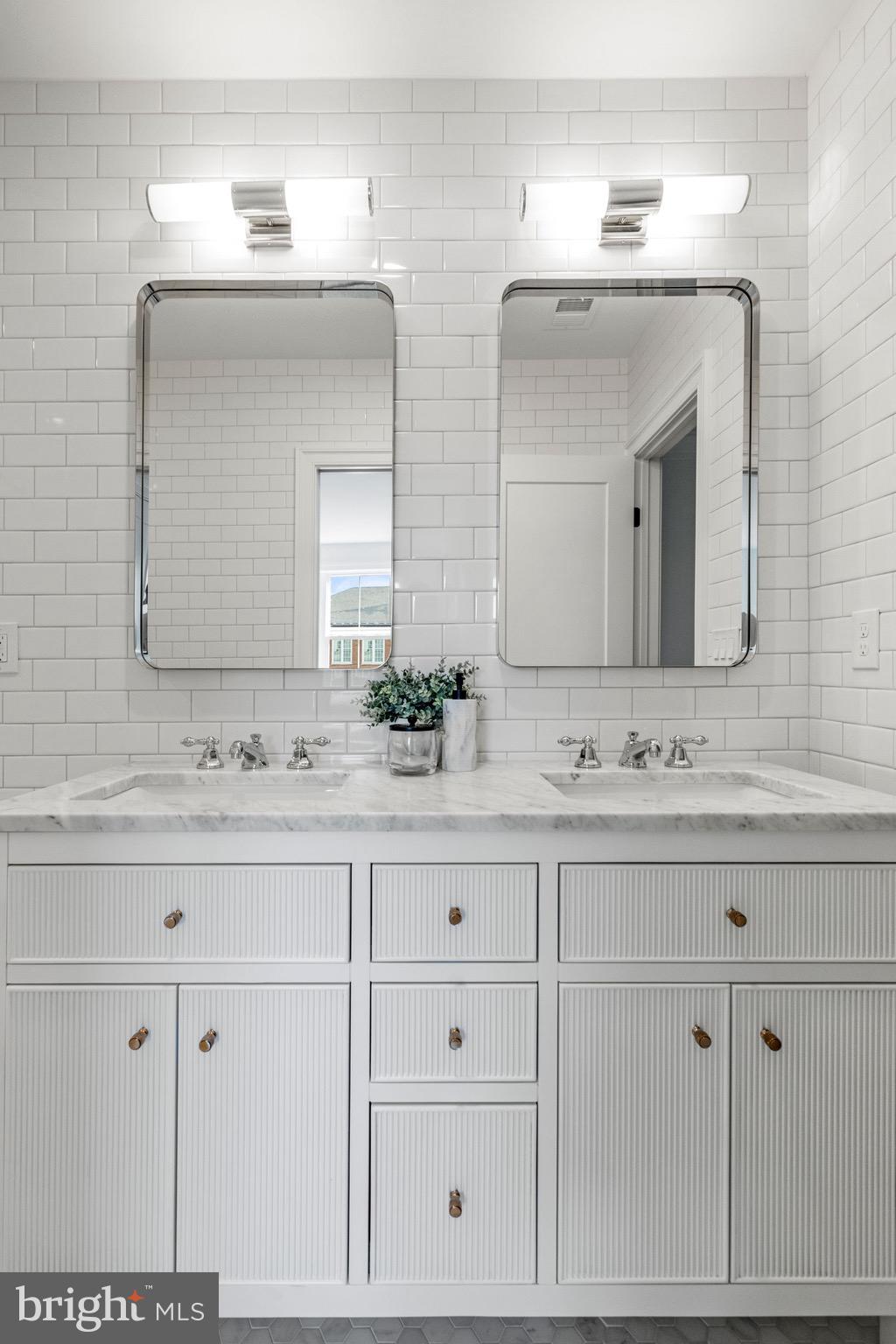 626 I Street Northeast Washington, DC 20002 - Photo 50 of 66 Dual vanity!