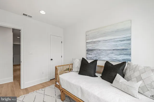 $1,499,999 | 626 I Street Northeast, Washington, DC 20002