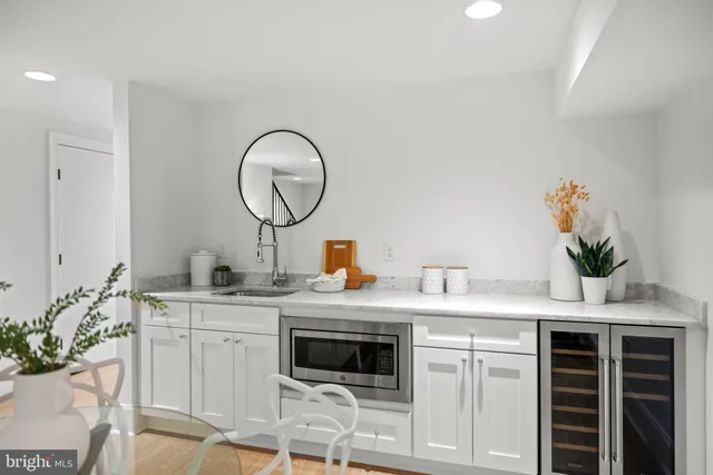 $1,499,999 | 626 I Street Northeast, Washington, DC 20002