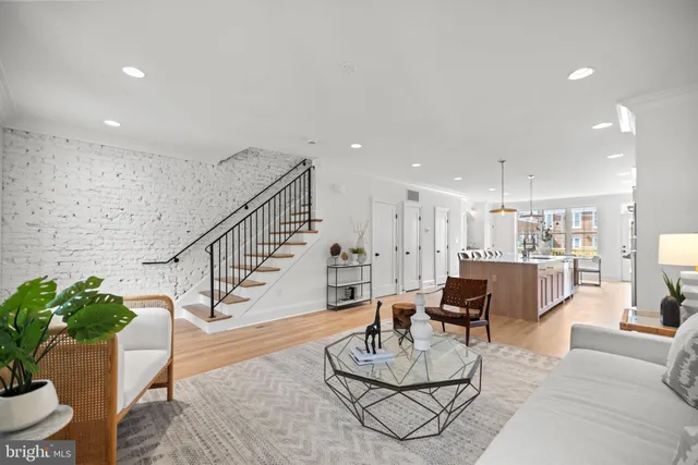 $1,499,999 | 626 I Street Northeast, Washington, DC 20002