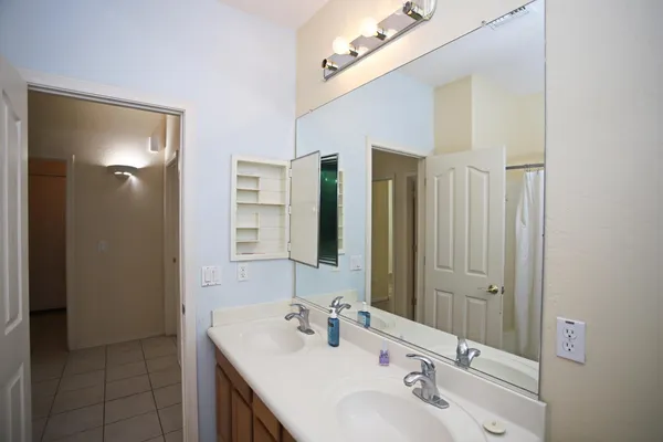 $2,750 | 3210 East Lark Drive, Chandler, AZ 85286