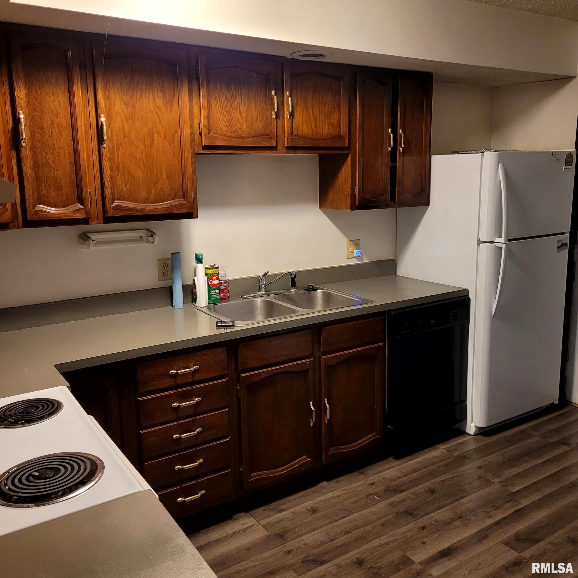2022 Austin Drive Springfield, IL 62704 - Photo 2 of 8